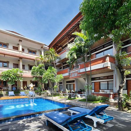 Legian Village Beach Resort Esterno foto