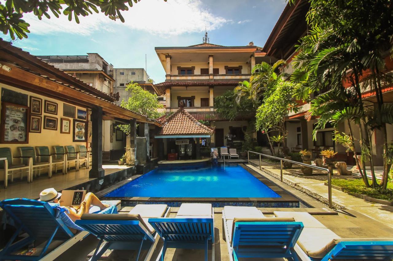 Legian Village Beach Resort Esterno foto