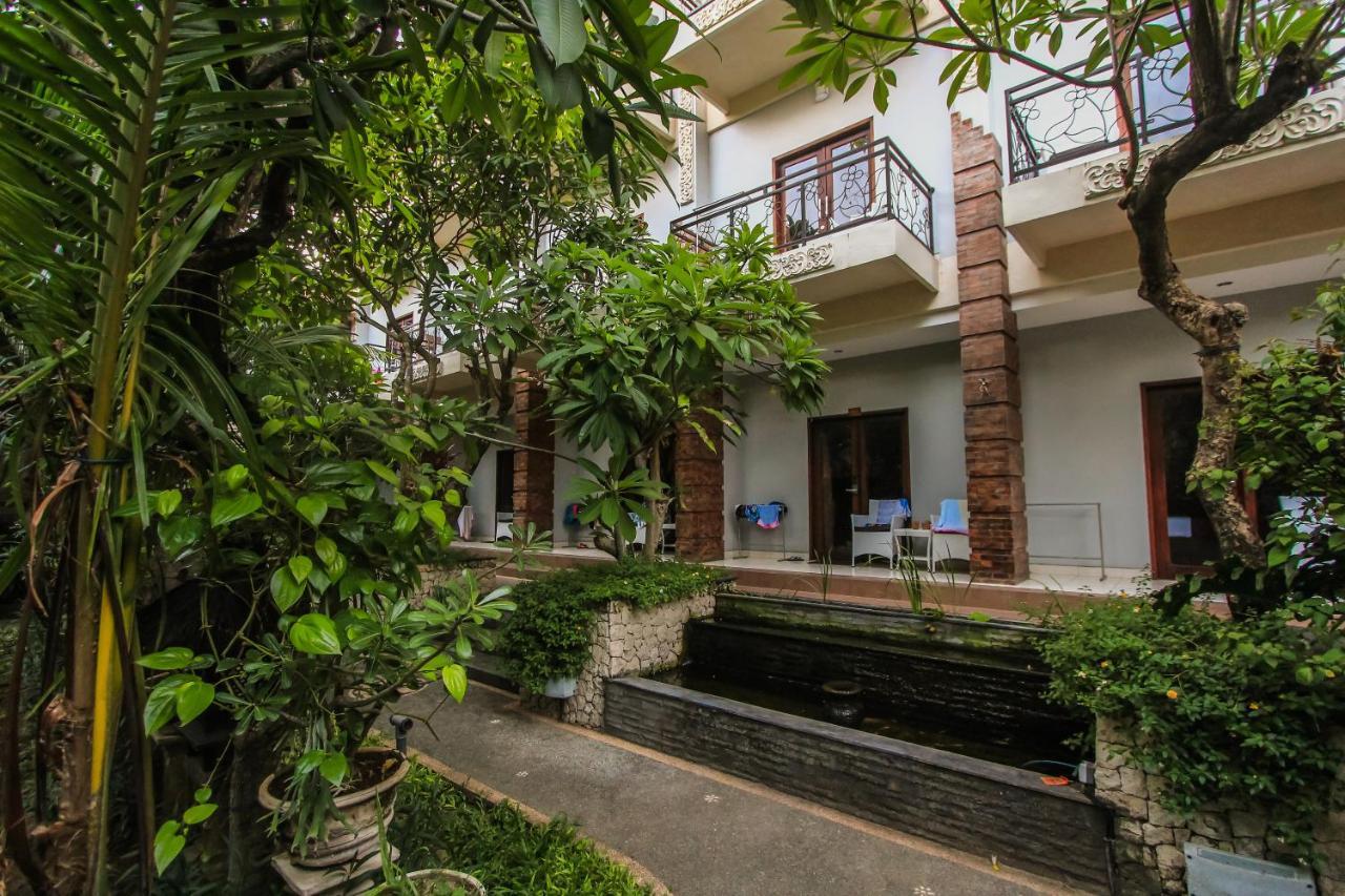 Legian Village Beach Resort Esterno foto